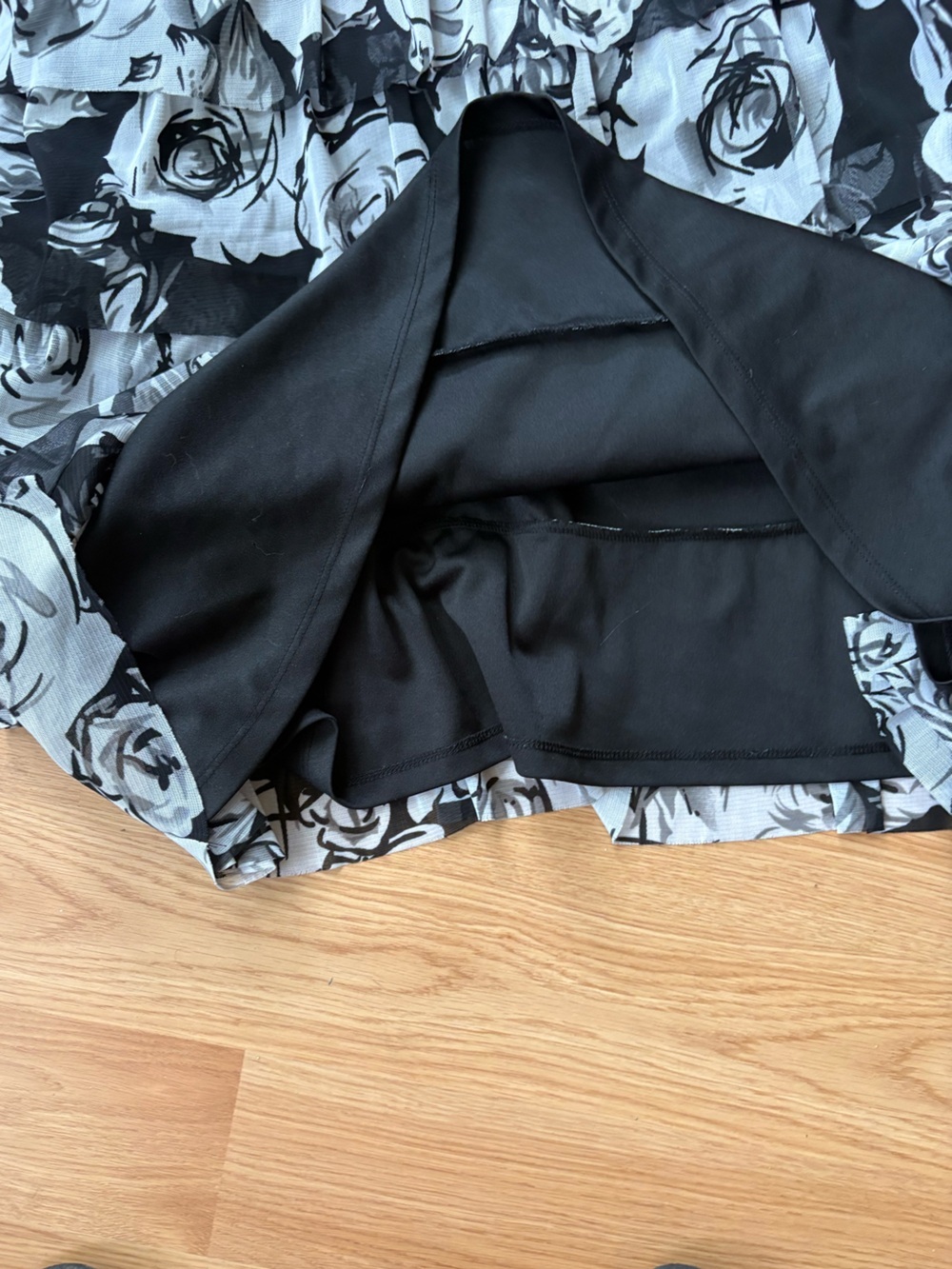 Ricki's Black and White Floral Knit Dress XXL frills, ruffles - Picture 4 of 9